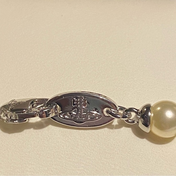 Silver/Gold Planet Choker, Silver Orb choker, Westwood Orb  Vivienne Westwood faux pearl and Saturn orb pendant choker, new.